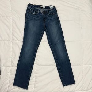 Levi’s Mid-Rise Skinny Cut-off Denim Jeans Size 6
